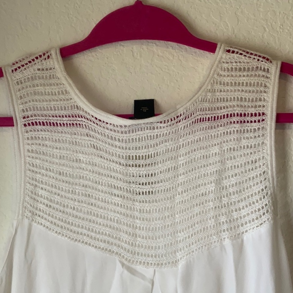 Ann Taylor Sleeveless Crochet / Knit White Top - Picture 4 of 6